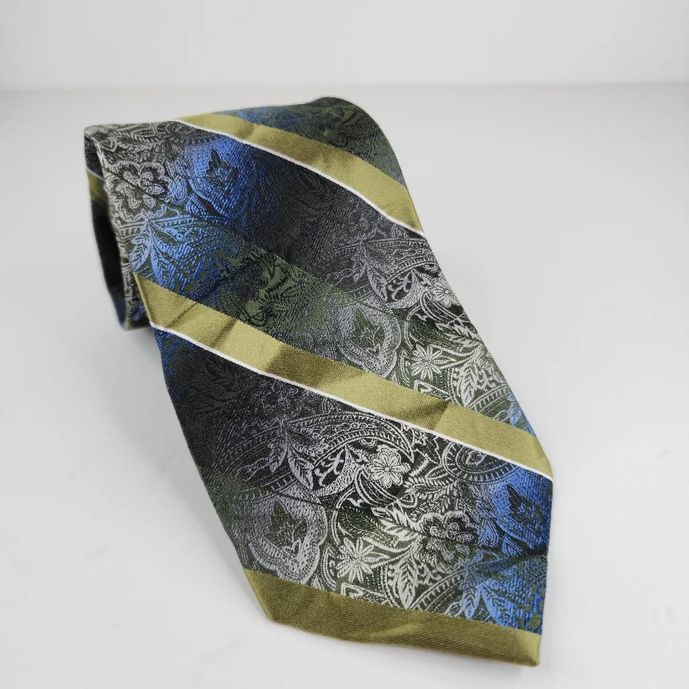 VAN HEUSEN Blue & Green Paisley Silk Tie.